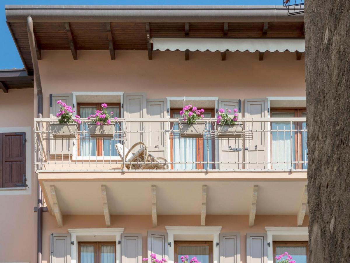 Corte Faliva Brenzone sul Garda Luaran gambar