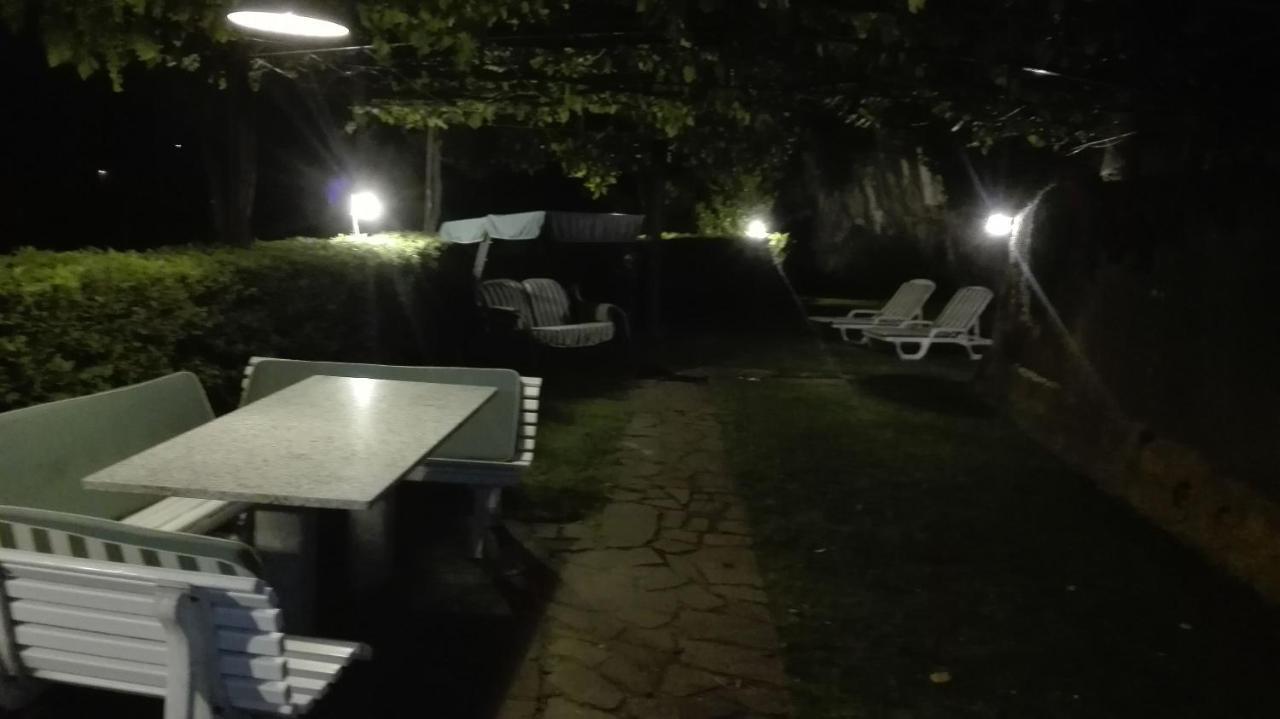 Corte Faliva Brenzone sul Garda Luaran gambar