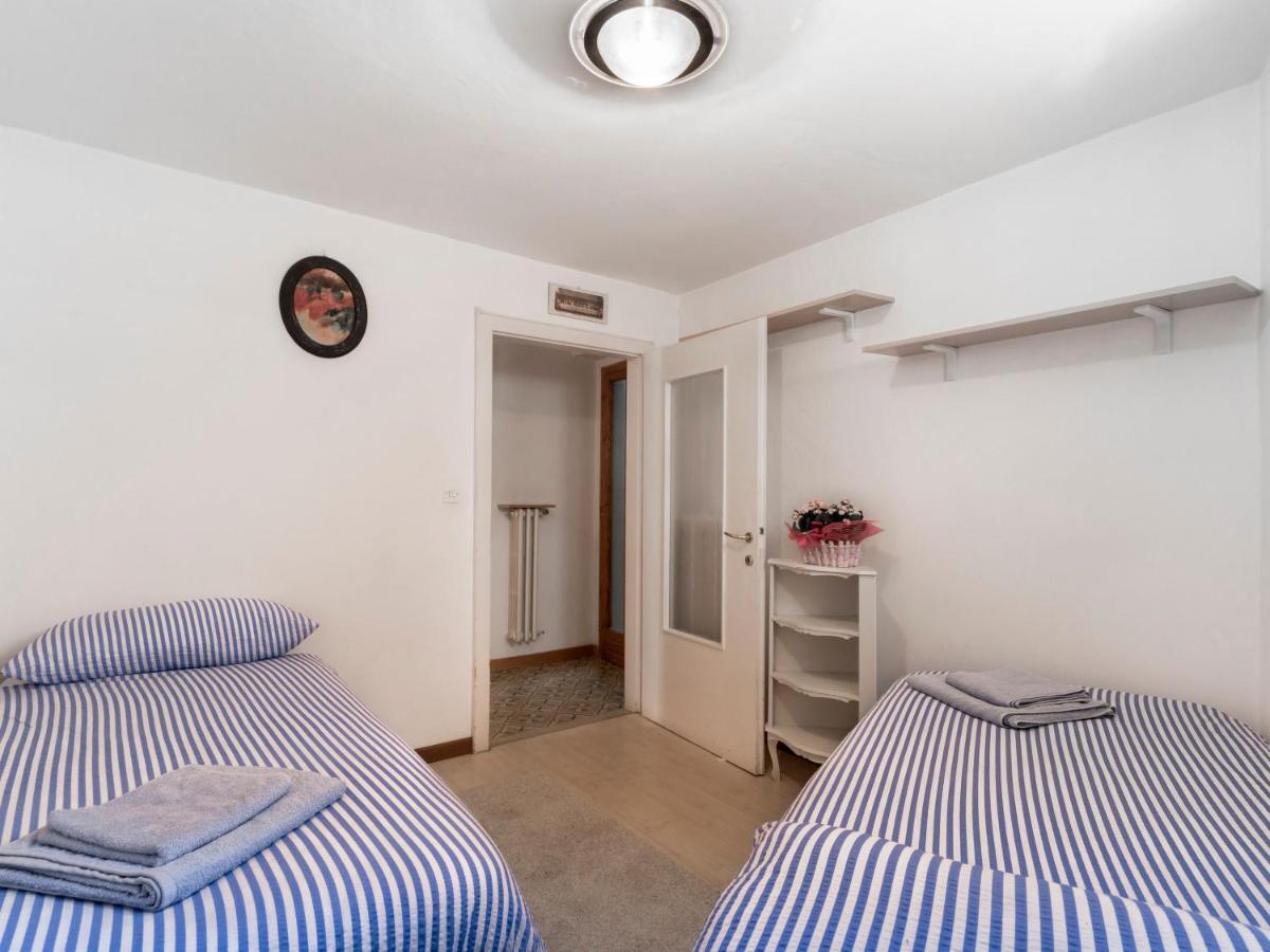 Corte Faliva Brenzone sul Garda Luaran gambar